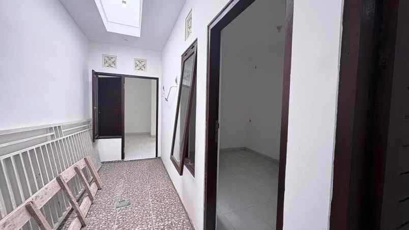 rumah 6 kamar konsep kost kostan di pemogan denpasar