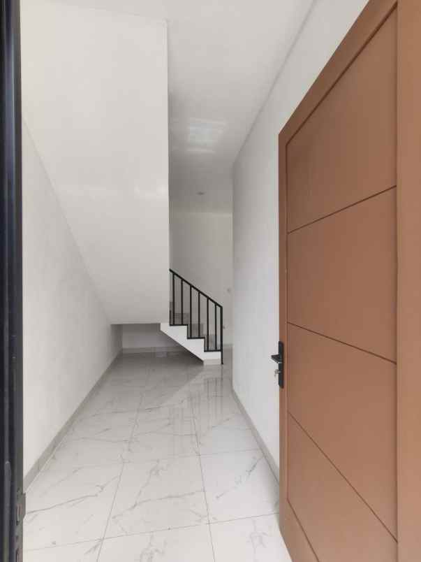 rumah 600 jutaan paling dekat upi sayap setiabudi