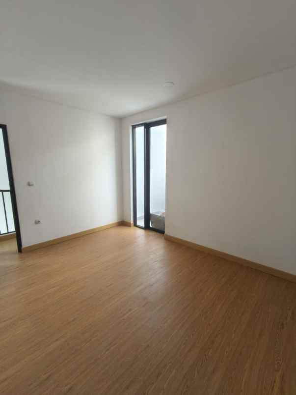 rumah 600 jutaan paling dekat upi sayap setiabudi