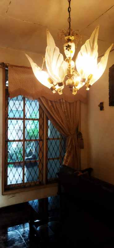 rumah akses 2 mobil 350 meter ke jalan raya soepomo