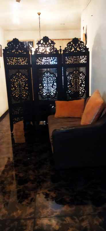 rumah akses 2 mobil 350 meter ke jalan raya soepomo