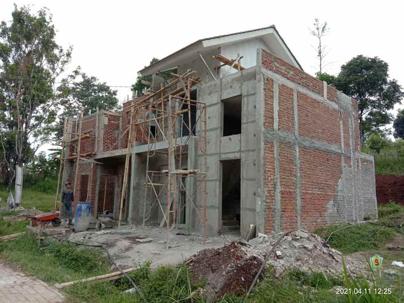 rumah arcamanik kab bandung jawa