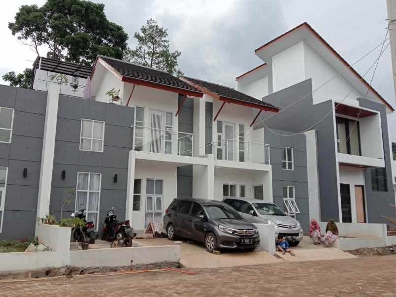 rumah arcamanik kab bandung jawa