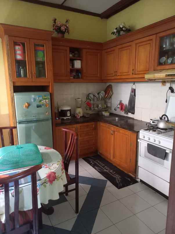 rumah asri dalam cluster trunojoyo banyumanik