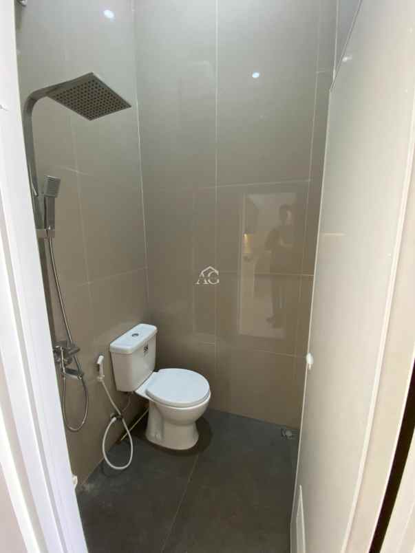 rumah baru 2 lantai di fasco regency pakis malang