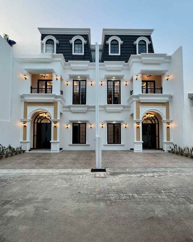 rumah baru american classic di kebagusan jaksel