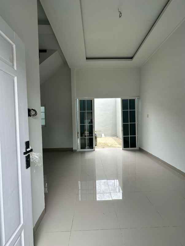 rumah baru modern 2 lt medan baru padang bulan