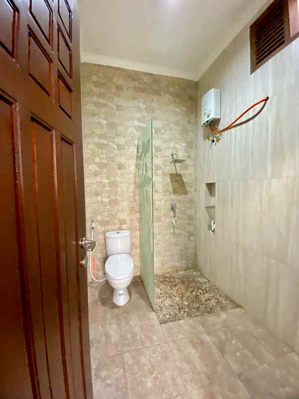 rumah baru renovasi lokasi strategis dalam perumahan