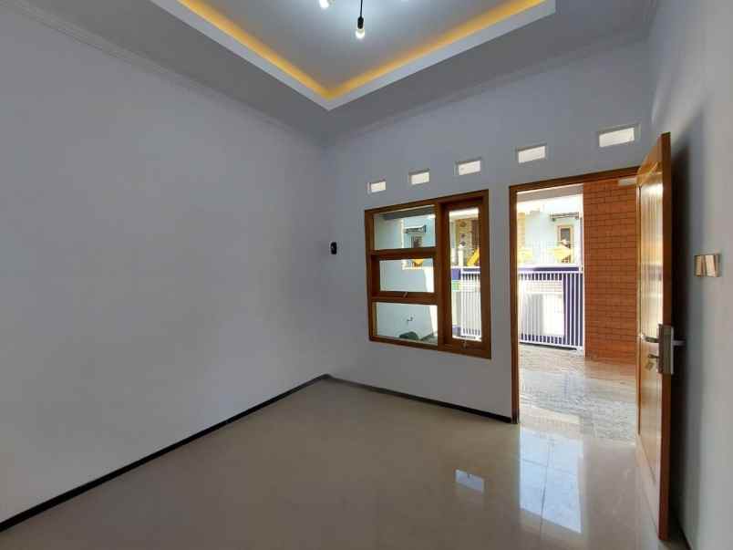 rumah baru tepi jalan raya di kalasan sleman