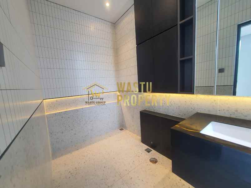 rumah besar tanah luas dijual di pondok cabe udik