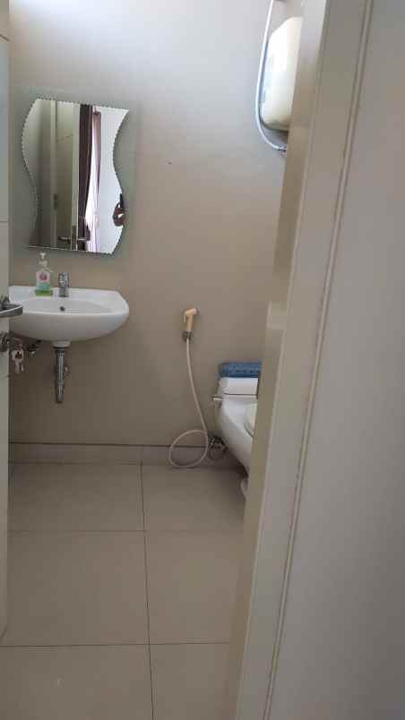 rumah beserta furnish bagus wisata bukit mas