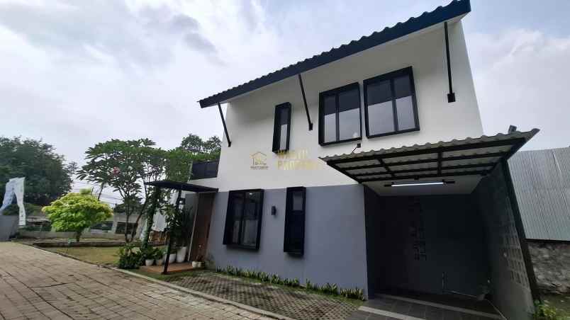 rumah cantik dekat pintu tol brigif