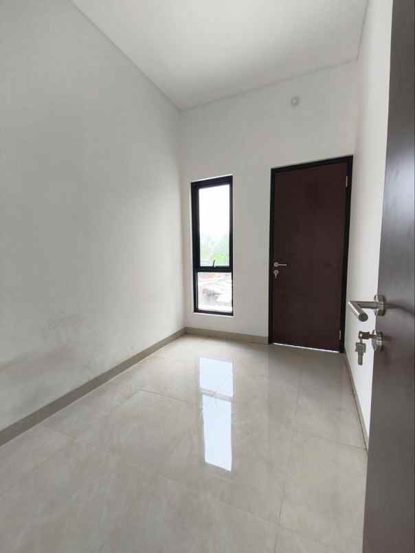 rumah cibubur jakarta timur tidak sampai 1m