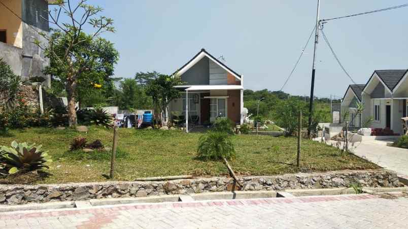 rumah ciherang laladon