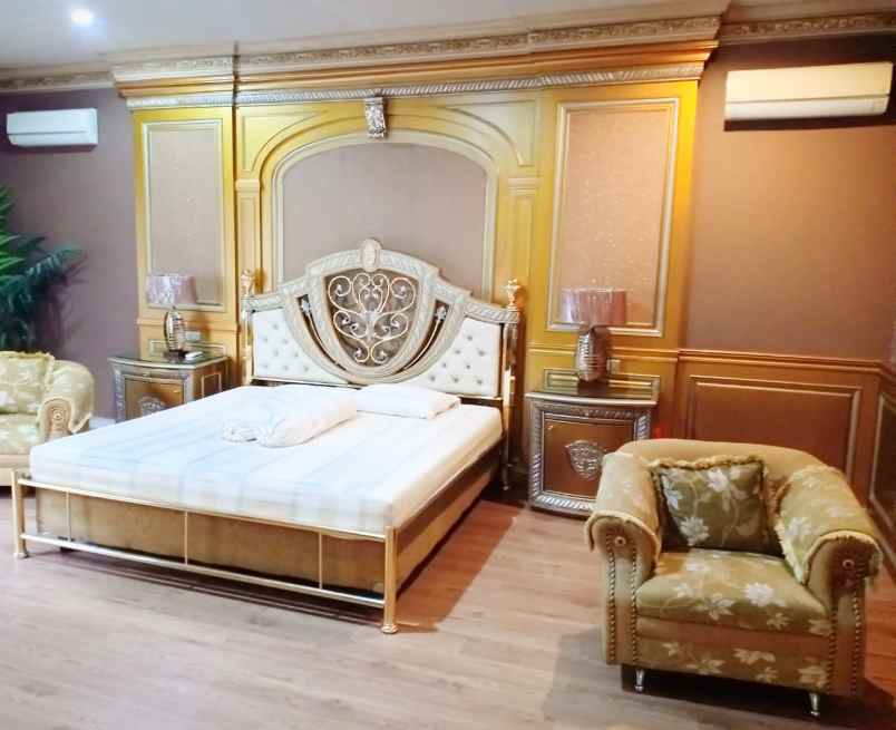 rumah classic araya mewahh row double way main road