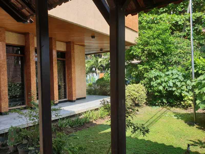 rumah darmo permai timur strategis