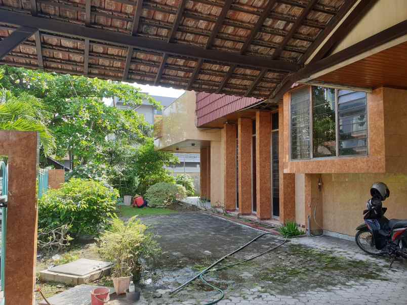 rumah darmo permai timur strategis