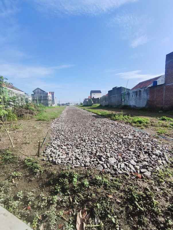 rumah dekat mall luwes gentan di duwet baki