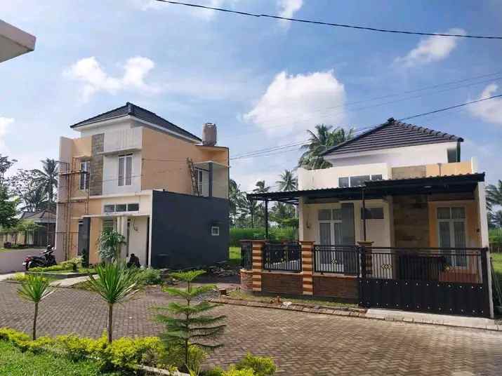 rumah dekat ponpes modern al rifai dan ponpes annur