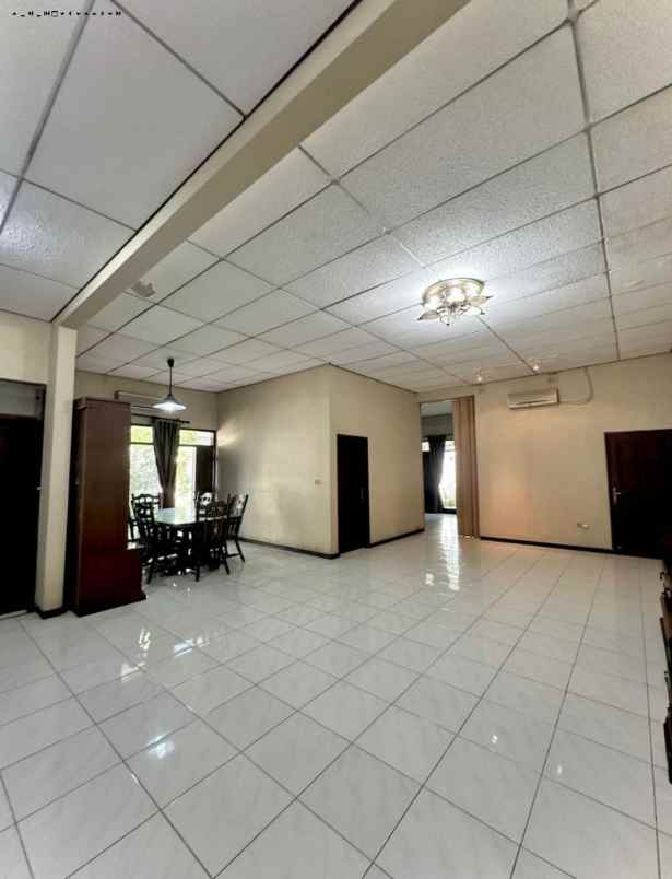 rumah dharmahusada indah strategis