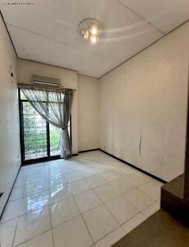 rumah dharmahusada indah strategis