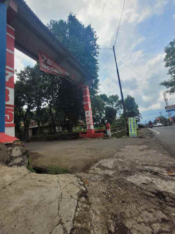 rumah di kontrakan bu hj entin