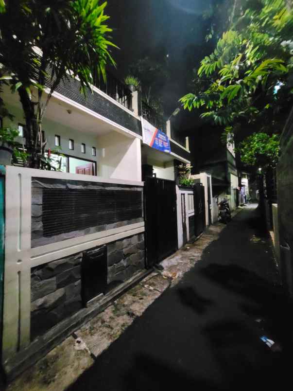 rumah di kontrakan bu hj entin
