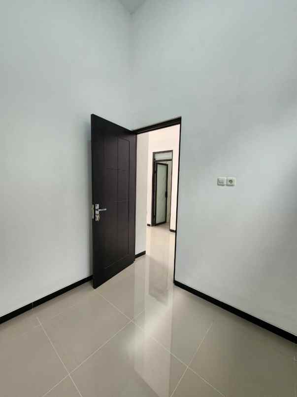 rumah di surabaya barat harga terjangkau