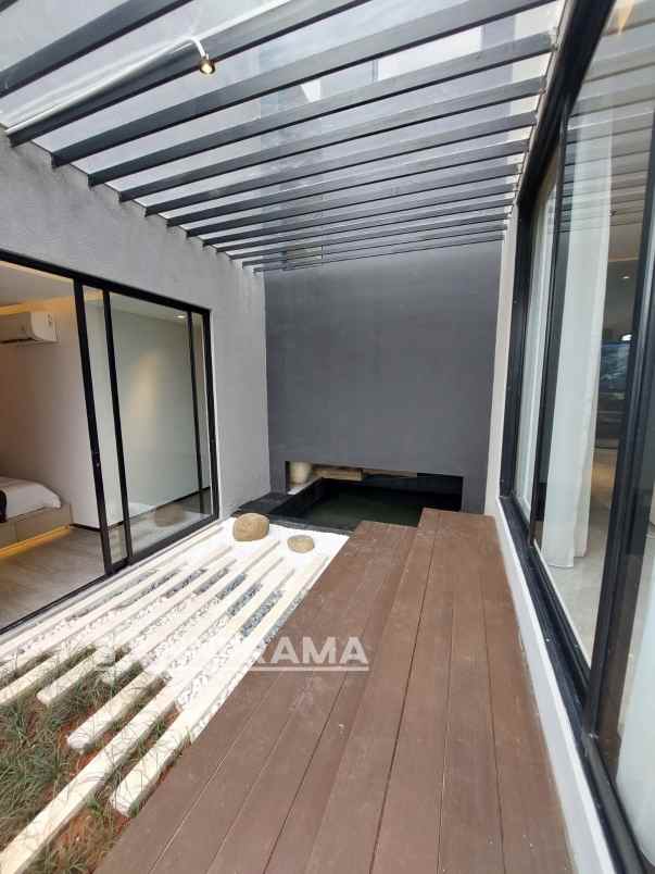 rumah elegan dalam cluster exclusive di sawangan