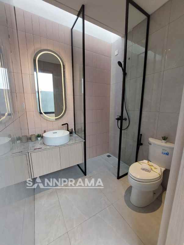 rumah elegan dalam cluster exclusive di sawangan