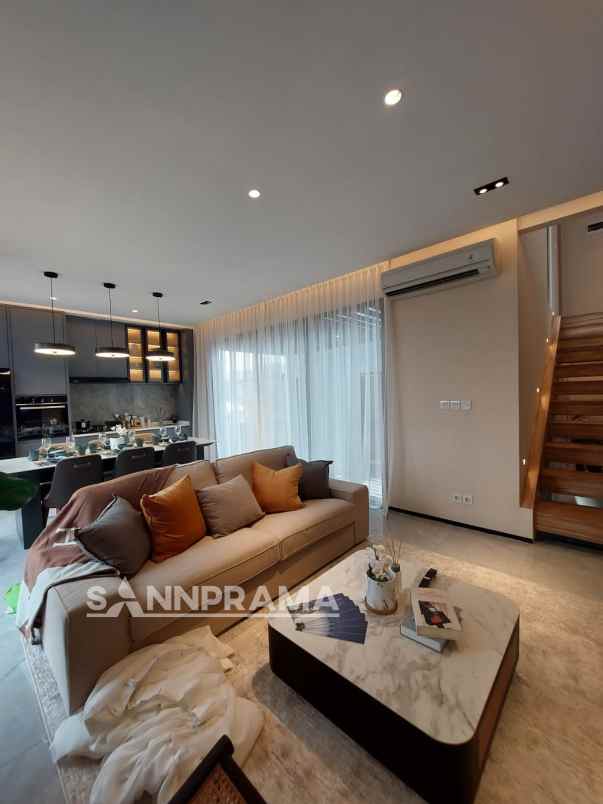 rumah elegan dalam cluster exclusive di sawangan
