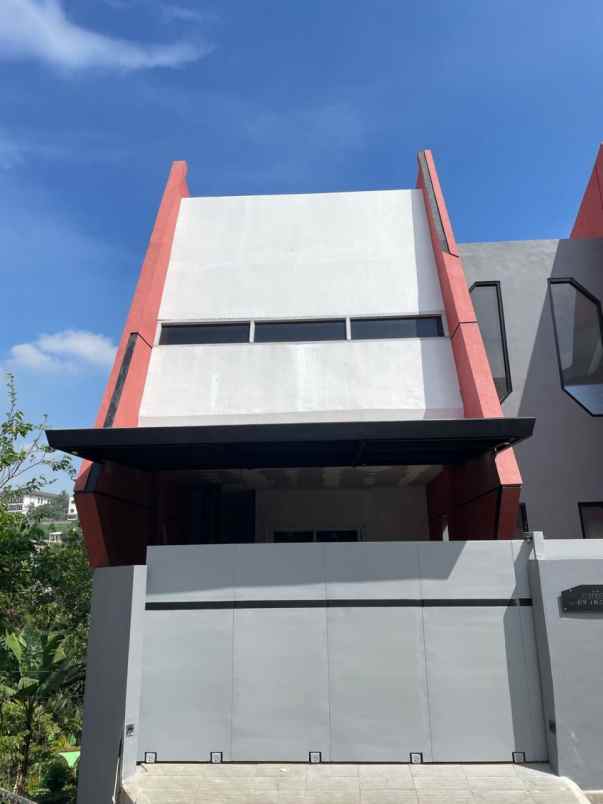 rumah fully furnished cisitu dago bandung