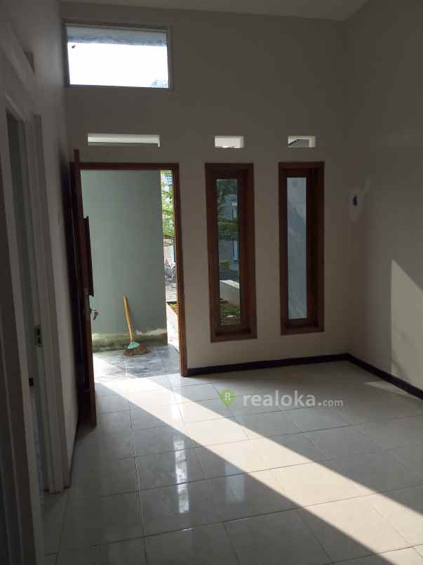 rumah gang meteor sarirejo pati