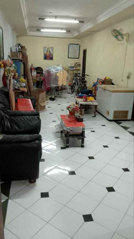 rumah hook hitung tanah rungkut menanggal