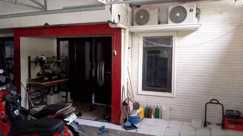 rumah hook hitung tanah rungkut menanggal