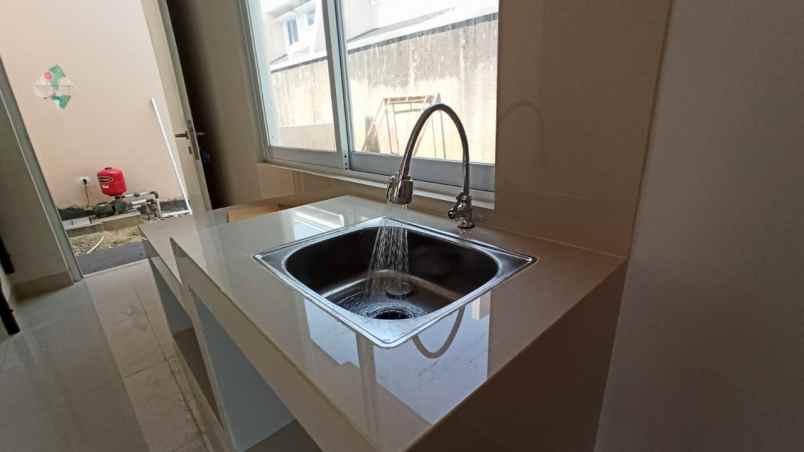 rumah jl ceger bambu apus raya