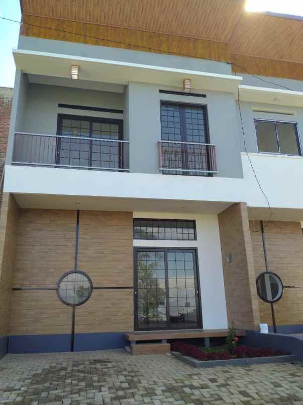 rumah jl gandrung jambudipa