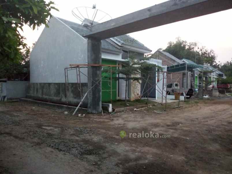 rumah jl gg meteor sarirejo pati