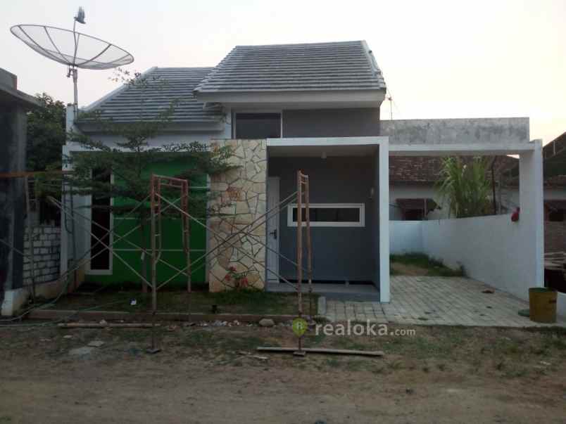 rumah jl gg meteor sarirejo pati