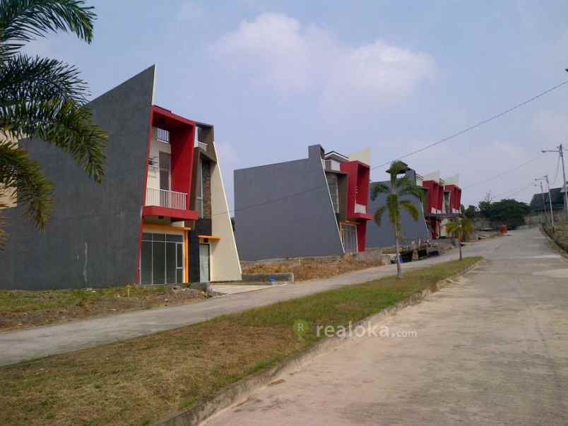 rumah jl mp mangkunegara