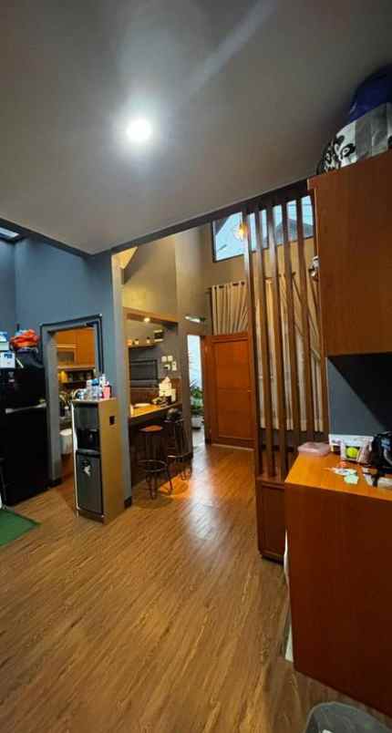 rumah keren 3 lantai view bagus di cihanjuang cimahi