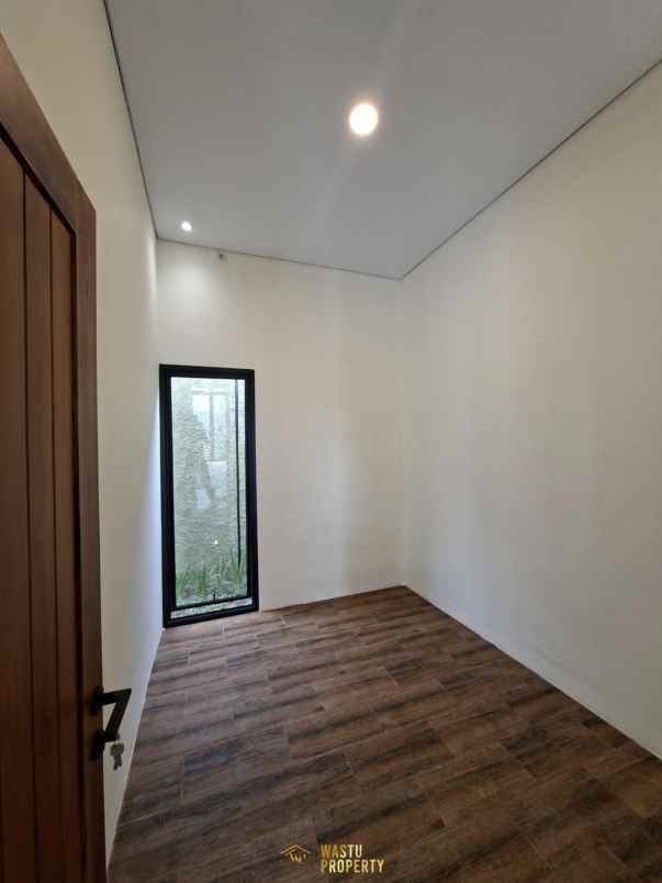 rumah limasan modern dekat hotel balecatur inn resto