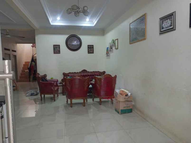 rumah luas 5 kt kukusan beji depok