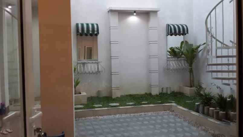 rumah manyar rejo shm dekat merr galaxy mall