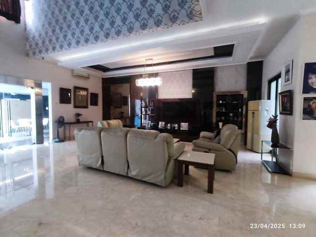 rumah mewah kota wisata cibubur