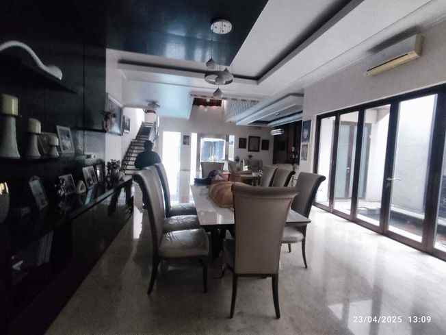 rumah mewah kota wisata cibubur