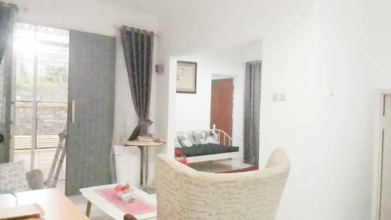 rumah mewah posisi hook dalam cluster gdc depok