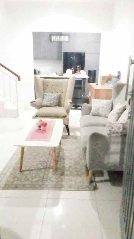 rumah mewah posisi hook dalam cluster gdc depok