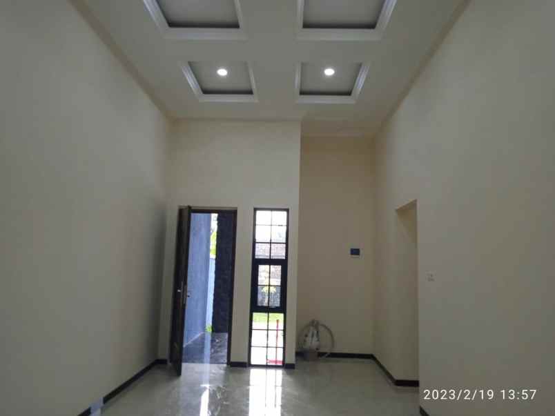 rumah mewah siap huni shm ready nempel jalan aspal