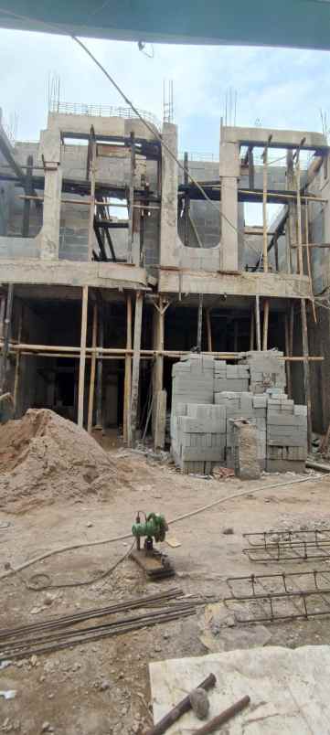 rumah mewah utan kayu matraman rawamangun